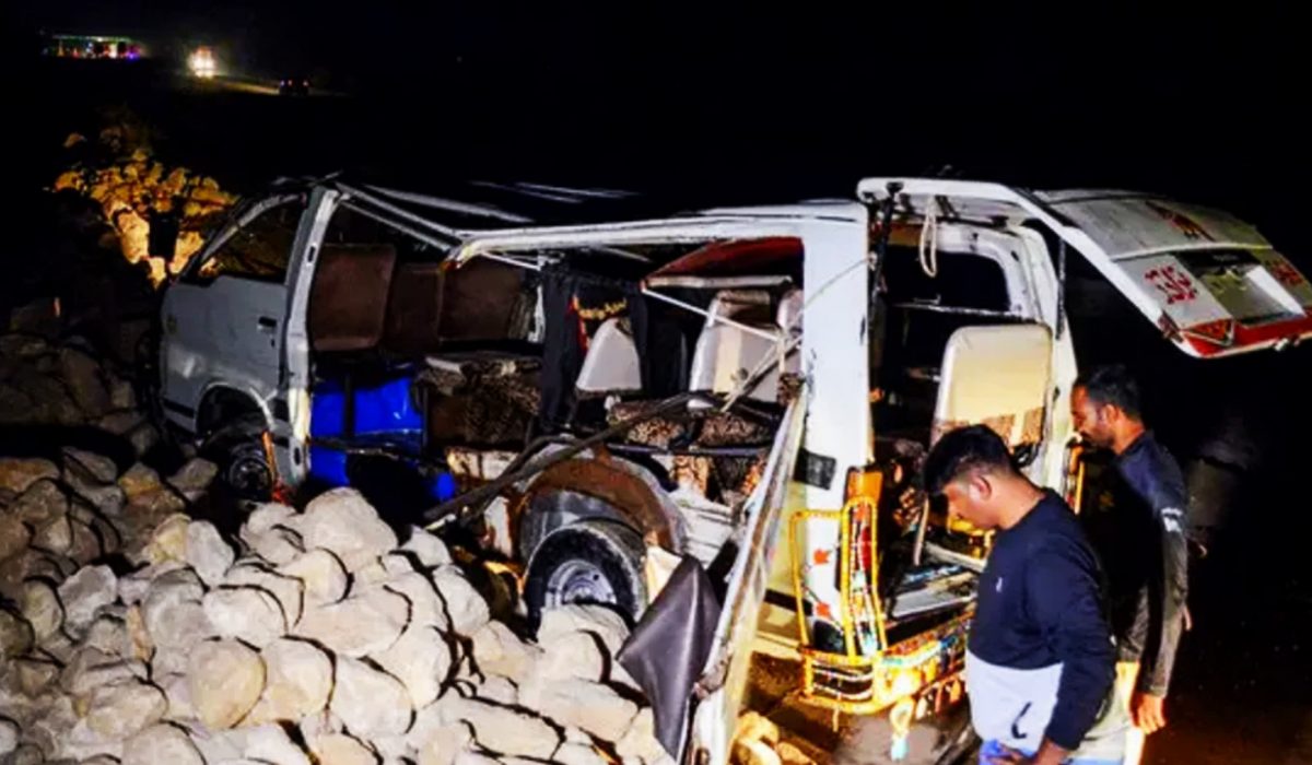 20 killed as passenger van falls into water ditch in south Pakistan