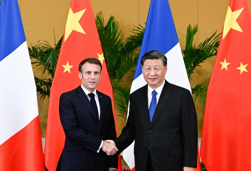 Xi meets French President Macron